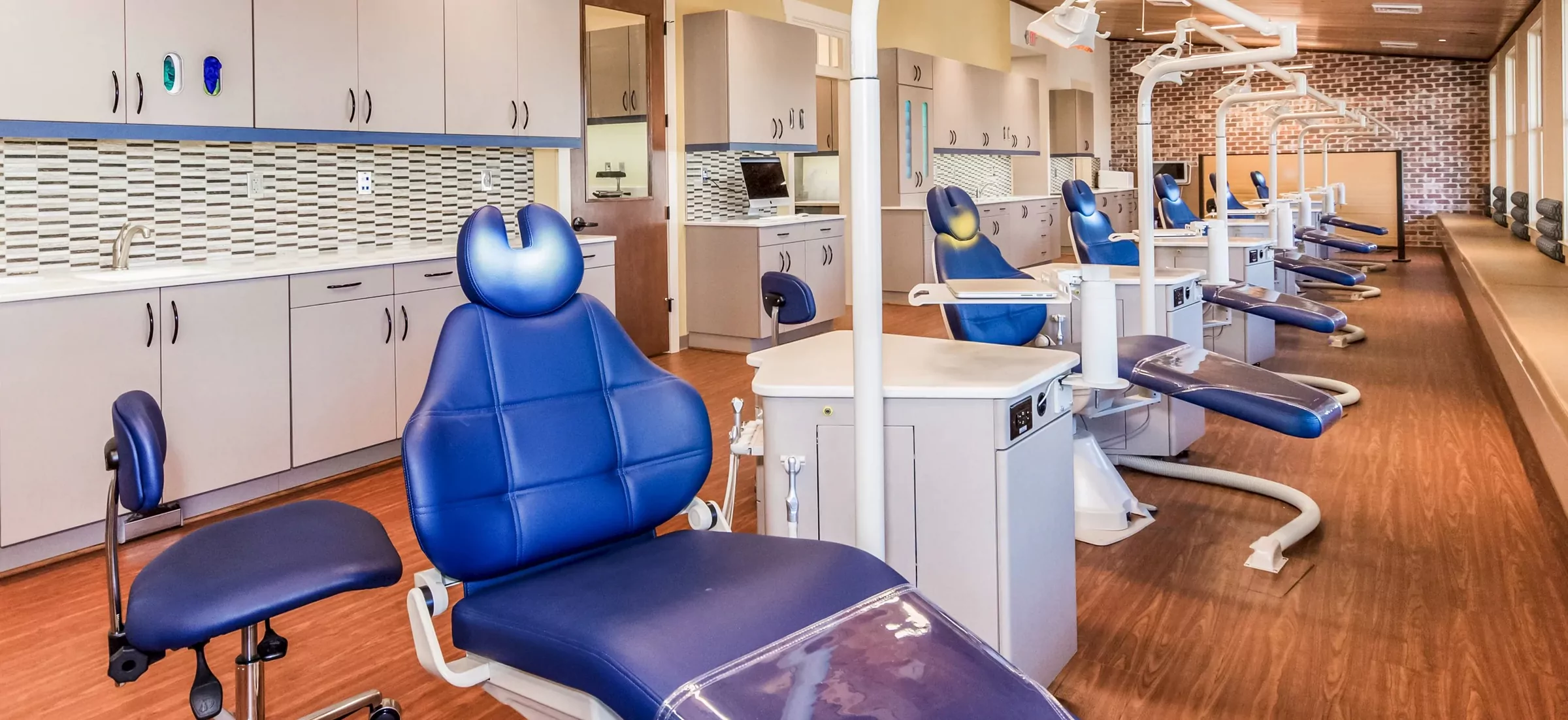 Boyd Industries — a dental operatory fitted with Boyd chairs, cabinetry and delivery systems
